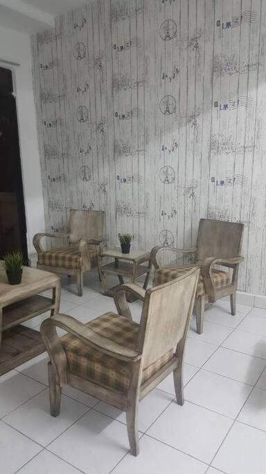 3Rooms 10Pax Mc 5 Star Hotel Sofa&Bed Mrt Mcd Axiata Seri Kembangan Extérieur photo